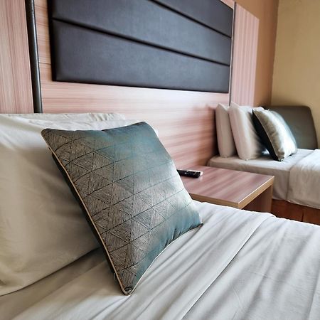 Zara'S Boutique Hotel @ Harbour City Κότα Κιναμπαλού Εξωτερικό φωτογραφία